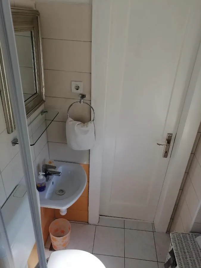 Apartment All 4 You Split